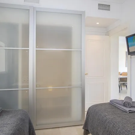 2 Bedroom Next To Porto *